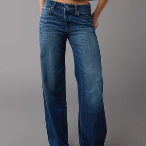 American Eagle Low Rise Wide Leg Dreamy Drape Jean